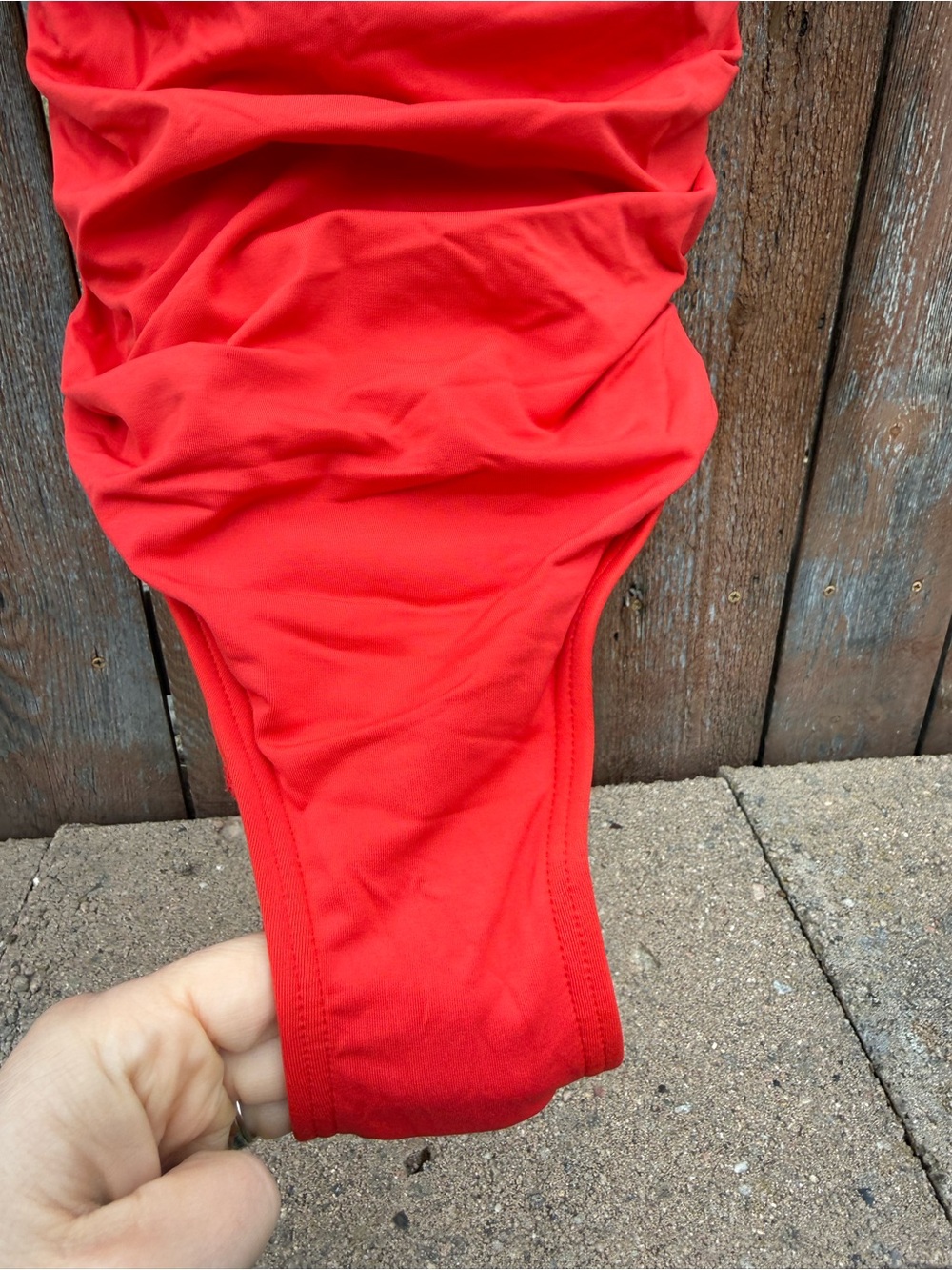 Carmen Marc Valvo Women’s Red Ruched Cut Out One Piece Swimsuit Size 8 - Picture 4 of 11